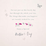 Hallmark elegant floral Mother’s Day greeting card for granny, featuring classic design and thoughtful message.