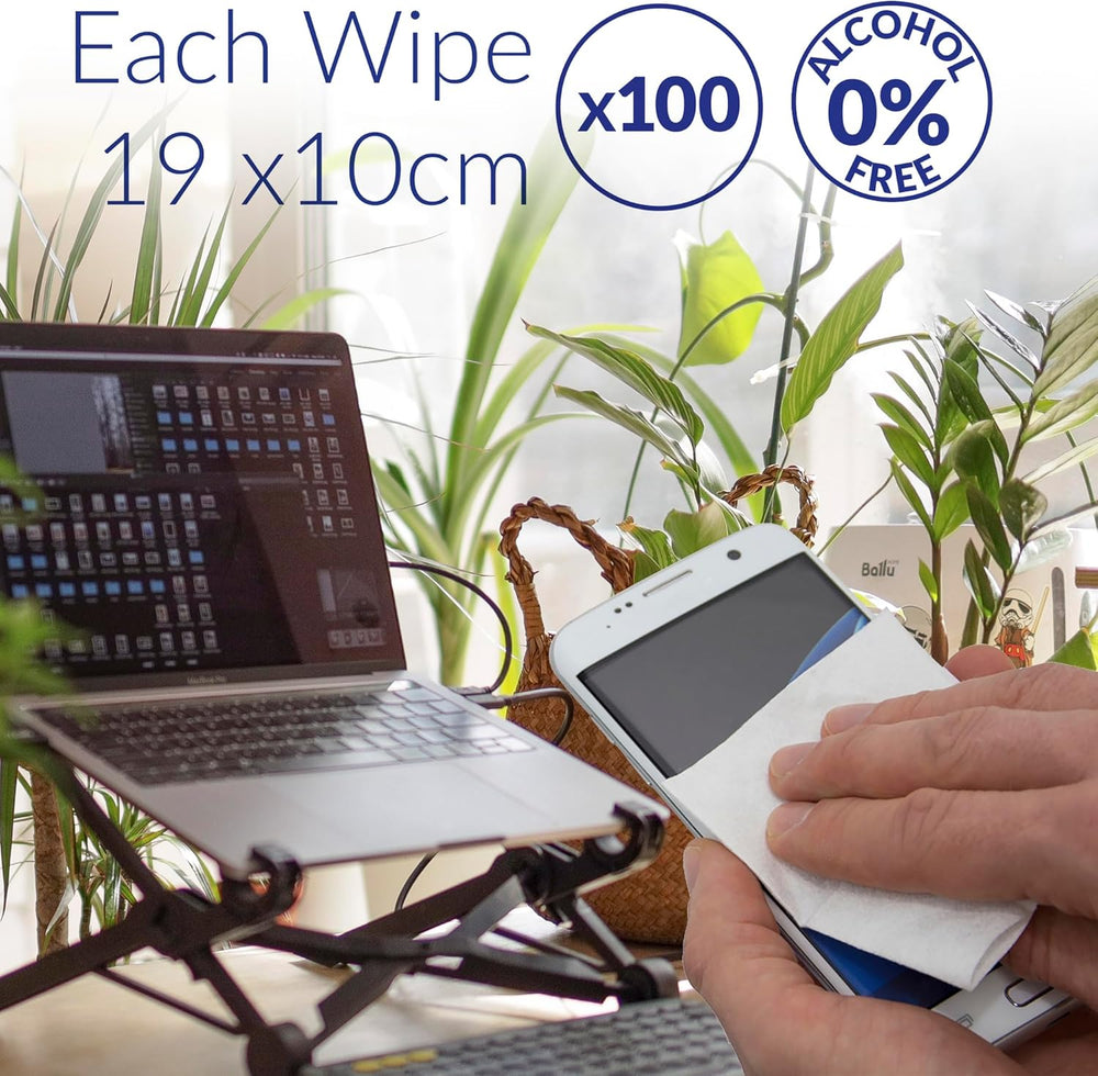 AF Screen and Lens Cleaning Wipes, individual anti-static wipes for cleaning camera lenses and screens, in a single-pack.