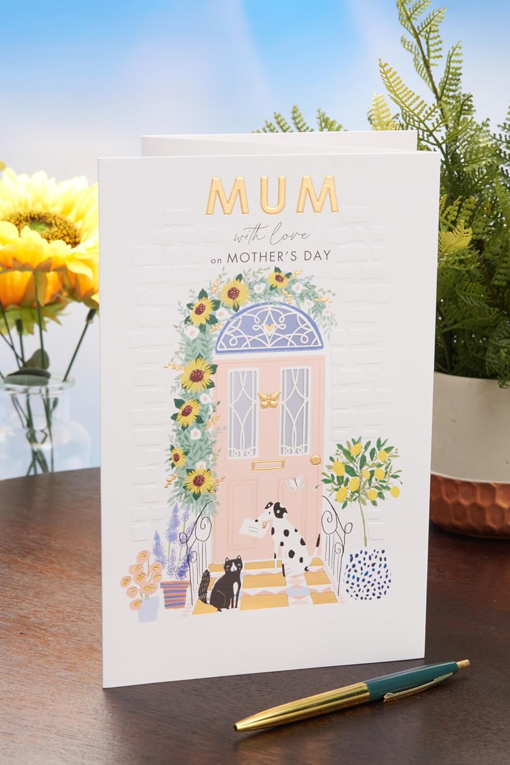 UK Greetings Mother's Day Card for Mum - Cute Doorstep Design