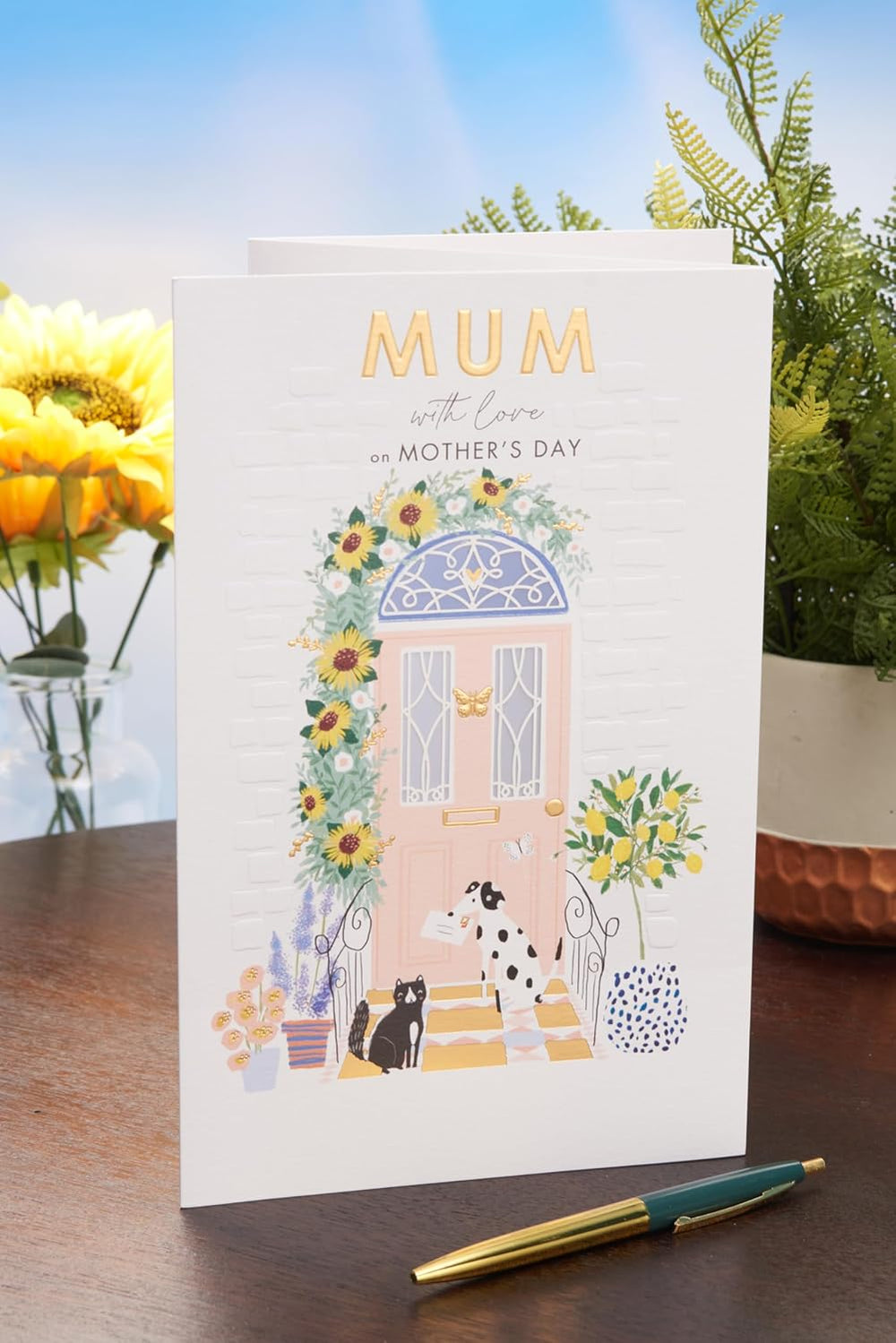 UK Greetings Mother's Day Card for Mum - Cute Doorstep Design
