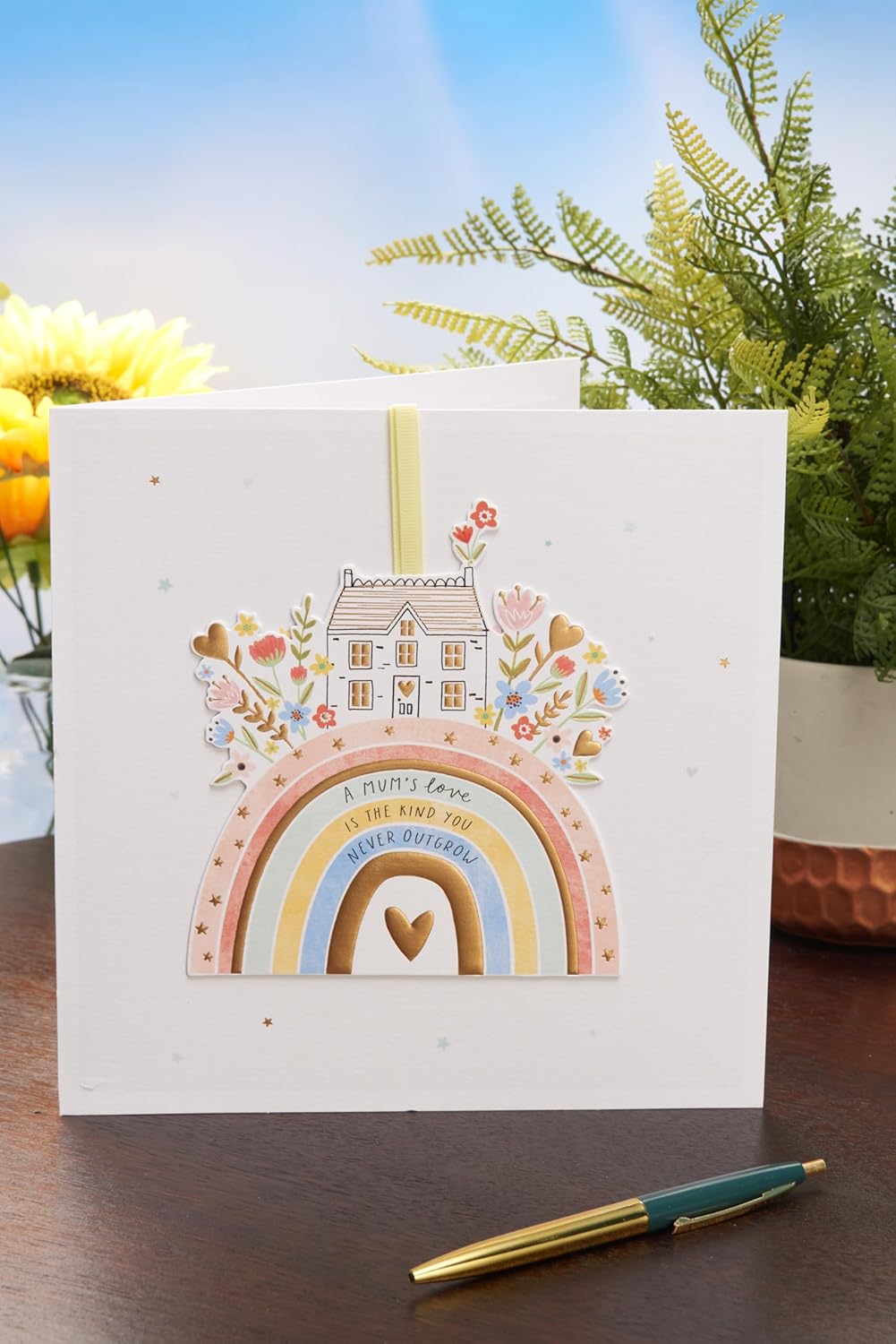 UK Greetings Mother's Day Card for Mum - Cute Keepsake Attachment Design