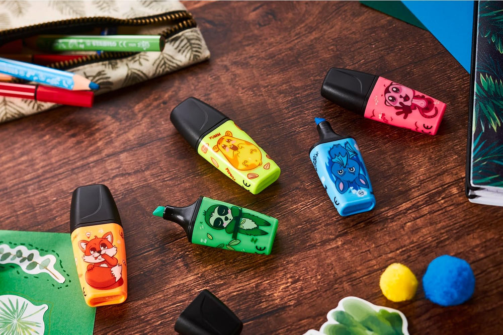 Set of three Stabilo BOSS Mini Animal Vibes highlighter pens in assorted colors, featuring playful animal designs on the pens.