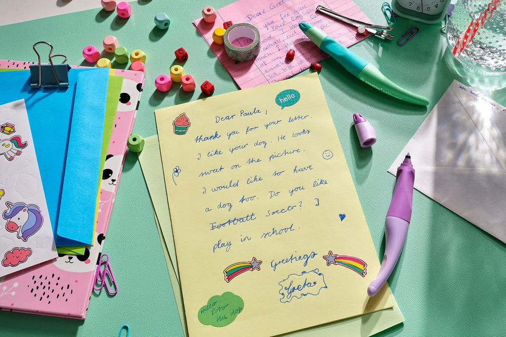 Stabilo Easyoriginal Pastel ergonomic rollerball pen for right-handed use in cloudy blue, designed for comfortable writing.
